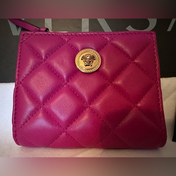 Versace Pink quilted card case compact wallet NEW (AUTHENTIC) - Picture 2 of 10